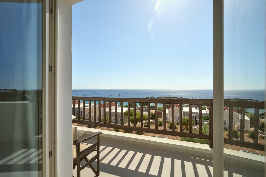 Poolfront Suite w Sea view #10 Balcony